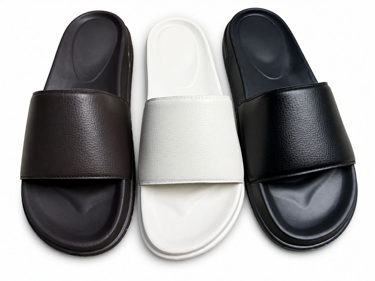 Pebbled Wide-Band Casual Slide