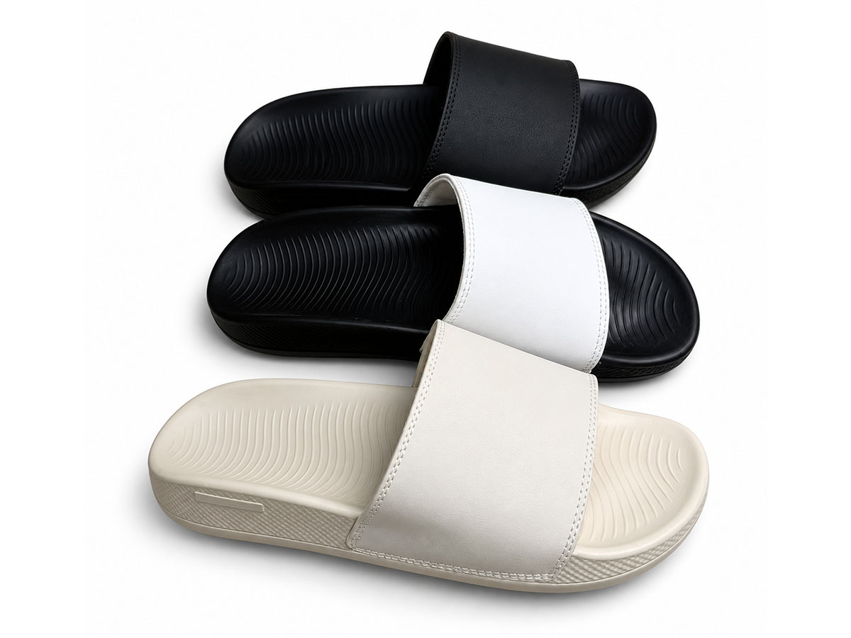 Stitched Wide-Band Ribbed Slide