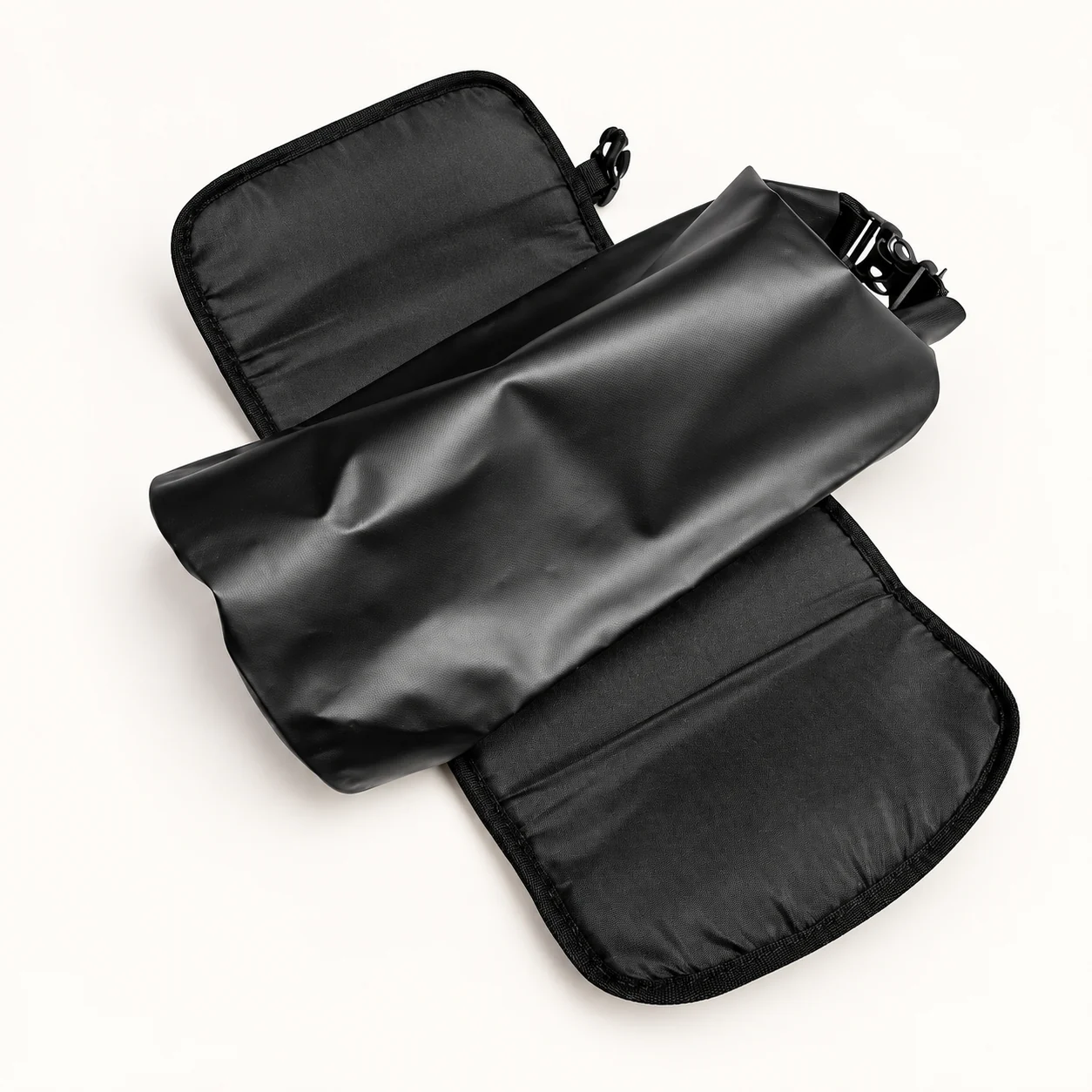 Black Roll-Top Bicycle Bag reference model JSD-250402